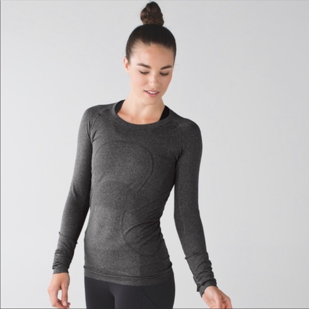 🍋 Lululemon grey long sleeved top